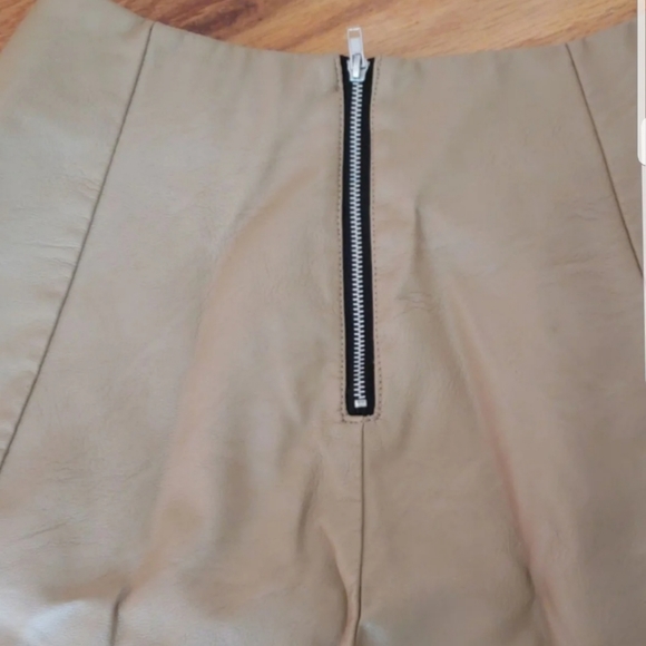 Forever21 leather skirt - Picture 6 of 7